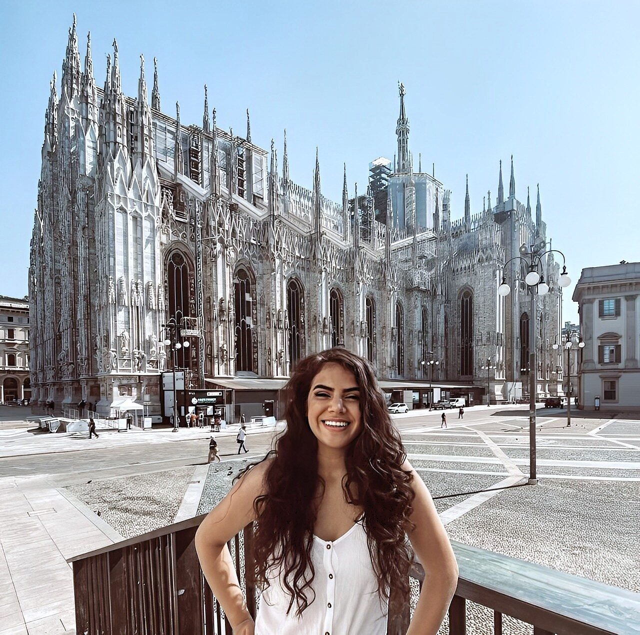 Emanuela em Milão